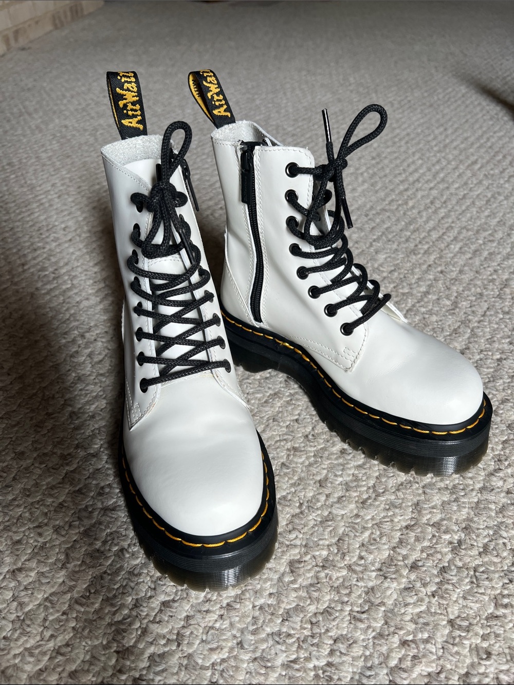 EUC Dr. Marten Jadon Polished
Smooth Leather Platform. Sz. W6 EU37